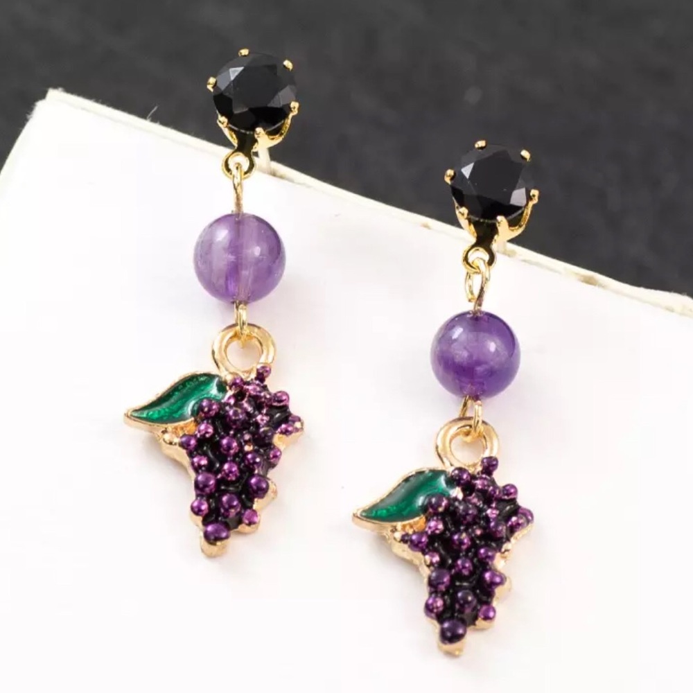 Gorgeous Rhinestone Pearl Purple Grape Earrings - Picture 6 of 6